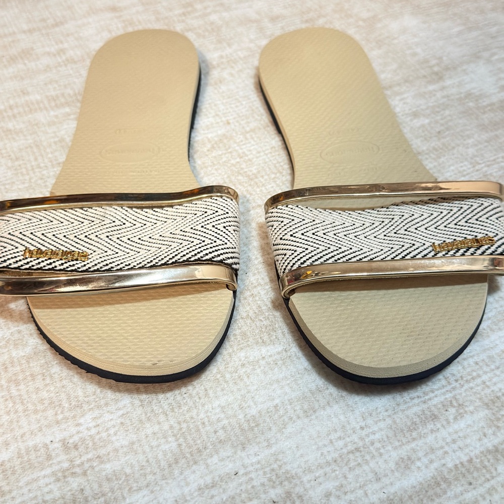 Havaianas You St. Tropez Beige Slide Sandals with Gold Trim